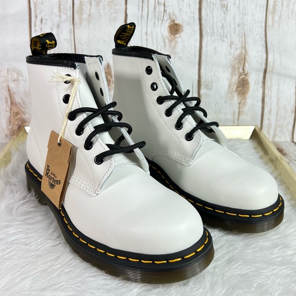 New Dr. Martens 101 YS Yellow Stitch Smooth Leather Ankle Boots - Picture 4 of 12
